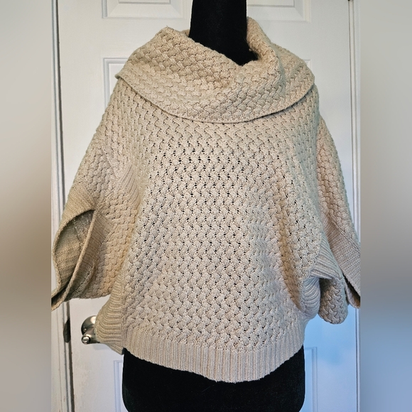 The Limited Cowl Neck Tan Short Sleeve Batwing Sweater Women's Size S - Picture 3 of 14